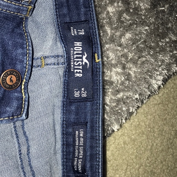 Hollister Skinny Jeans! - Picture 3 of 3